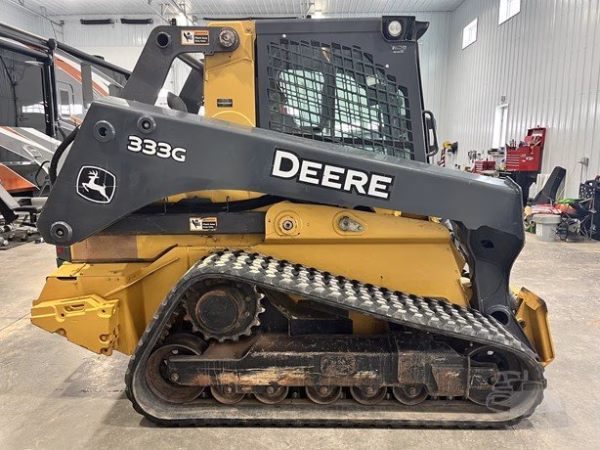 2018 DEERE 333G - Image 12