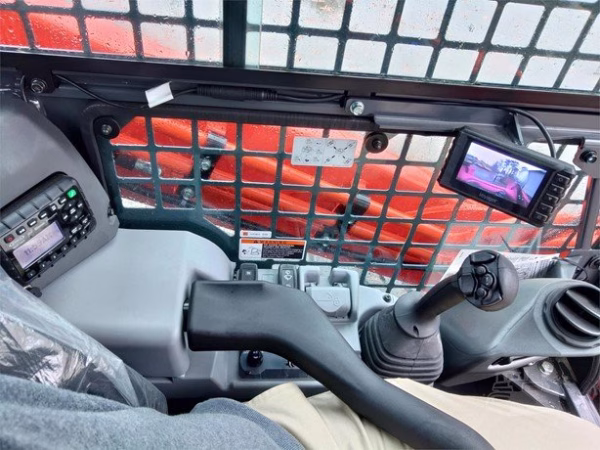 2022 Kubota SVL97-2 - Image 10