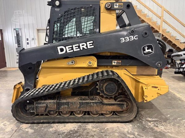 2018 DEERE 333G - Image 11