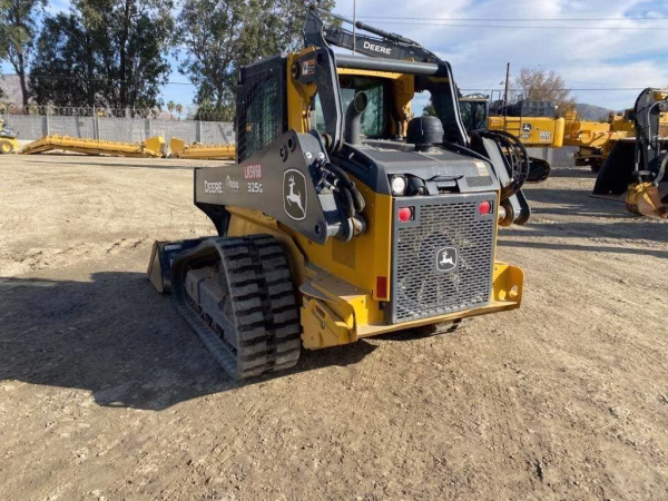 2024 John Deere 325G Skid Steer - Image 13
