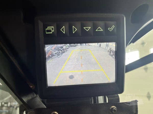 2018 DEERE 333G - Image 7