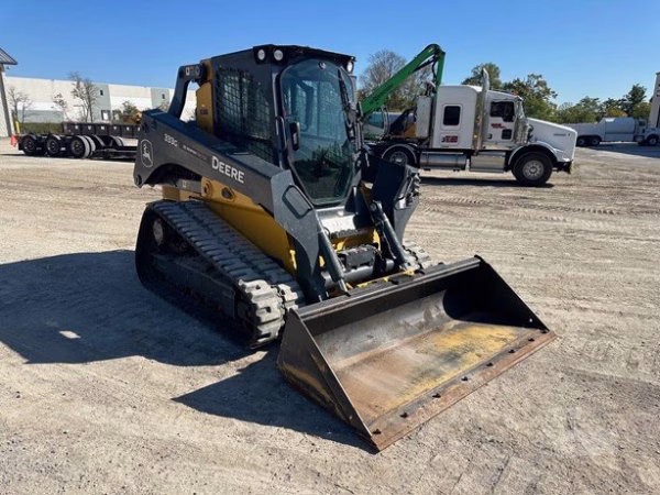 2023 DEERE 333G
