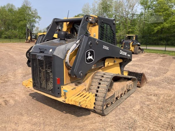 2020 DEERE 333G - Image 4