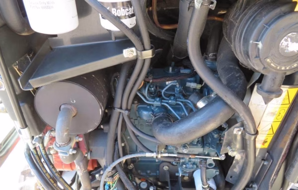 Bobcat 323 - Image 9