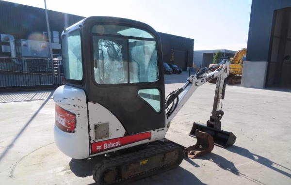 Bobcat 323 - Image 5