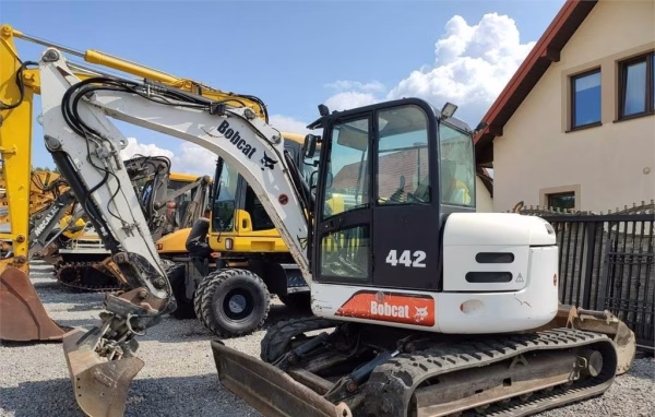 Bobcat 442B - Image 2