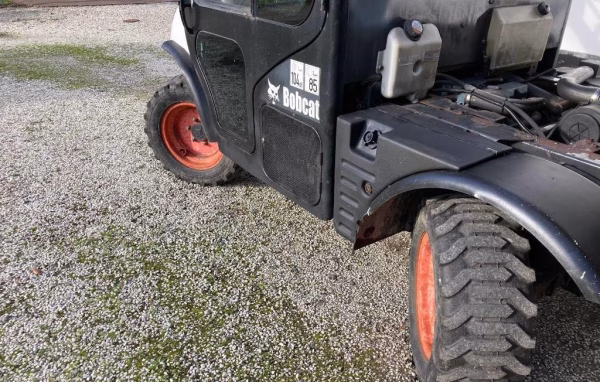 Bobcat 5600 ToolCat - Image 6