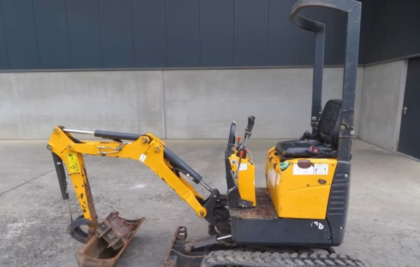 Bobcat E08