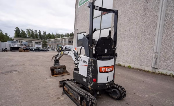Bobcat E10 - Image 9