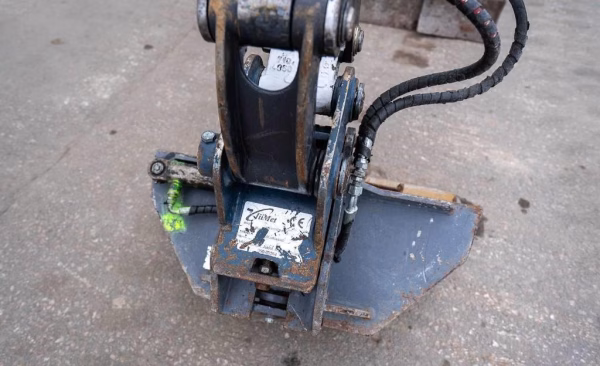 Bobcat E10 - Image 12