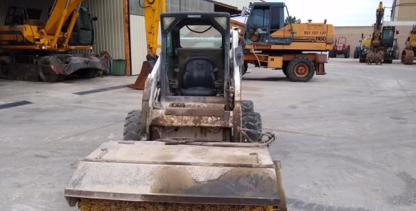 Bobcat S 175 - Image 4