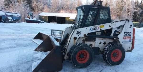 Bobcat S 220 - Image 3