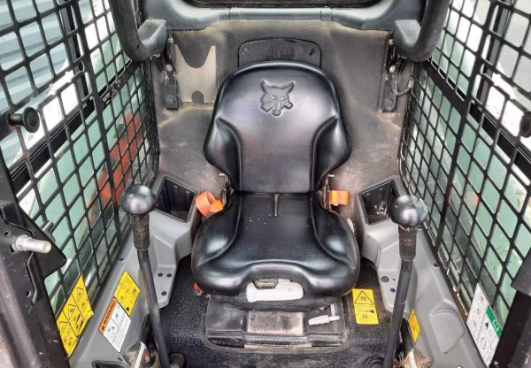 Bobcat S 590 - Image 4