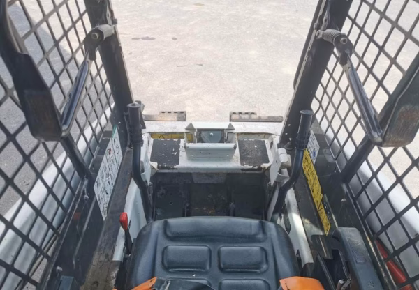Bobcat S 70 - Image 11