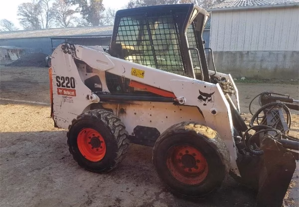Bobcat S220