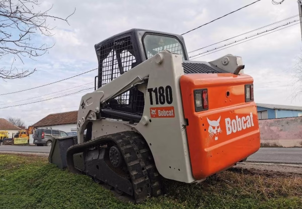 Bobcat T 180 - Image 4