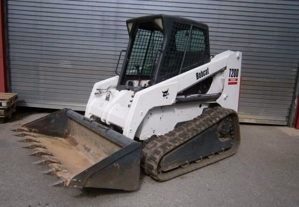 Bobcat T 200 - Image 3