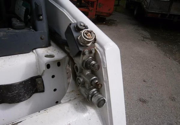 Bobcat T 200 - Image 6