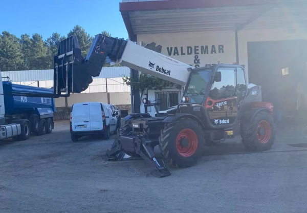 Bobcat T 40170 - Image 6