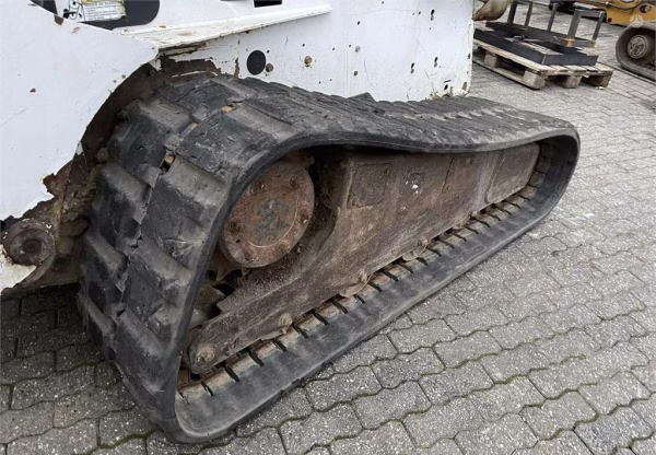 Bobcat T300 - Image 8
