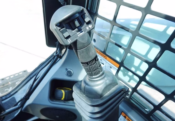 Bobcat T770 - Image 4