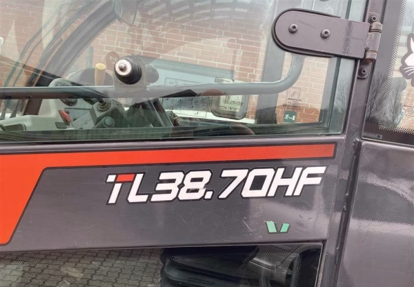 Bobcat TL38.70HF Agri - Image 4