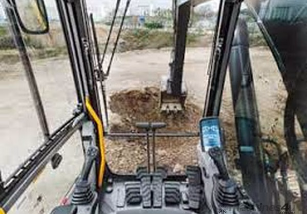 Volvo EC140D Excavator - Image 7