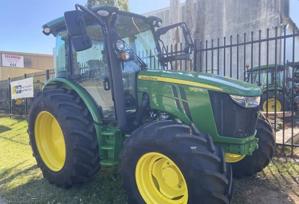John Deere 5100R - Image 2
