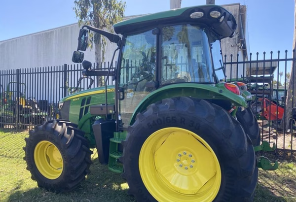 John Deere 5100R - Image 3