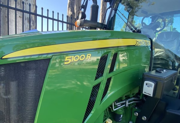 John Deere 5100R - Image 4